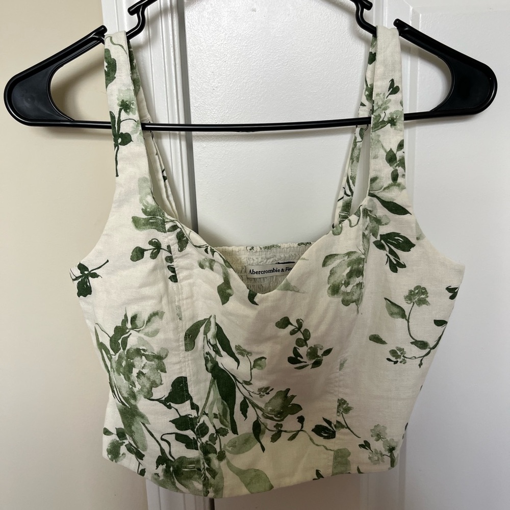 New with tags (NWT) Abercrombie & Fitch Linen-Blend Notch-Neck Set Top Size S